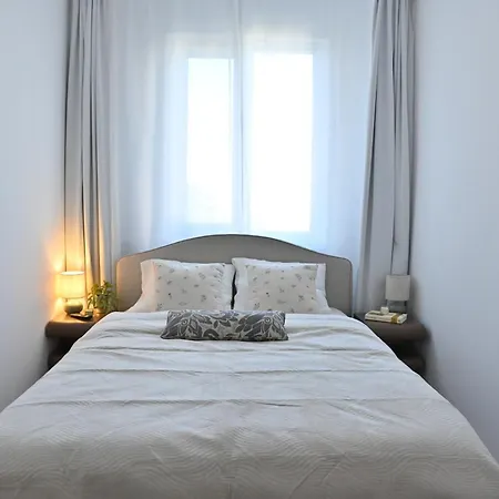 Joy In City's Heart - Square Appartement Bucarest